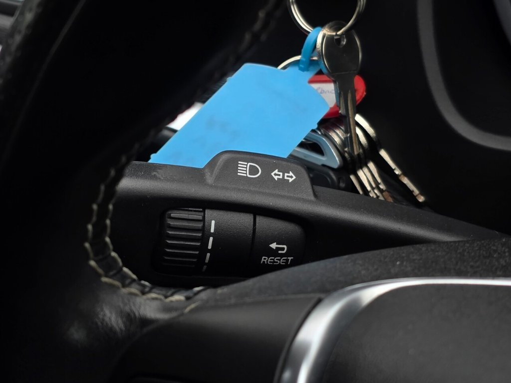 Used Volvo V40 2014 for sale - 77780526: Photo 20