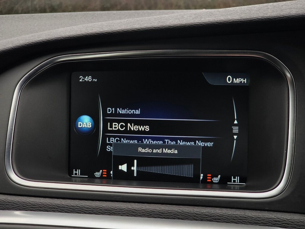 Used Volvo V40 2014 for sale - 77780526: Photo 26