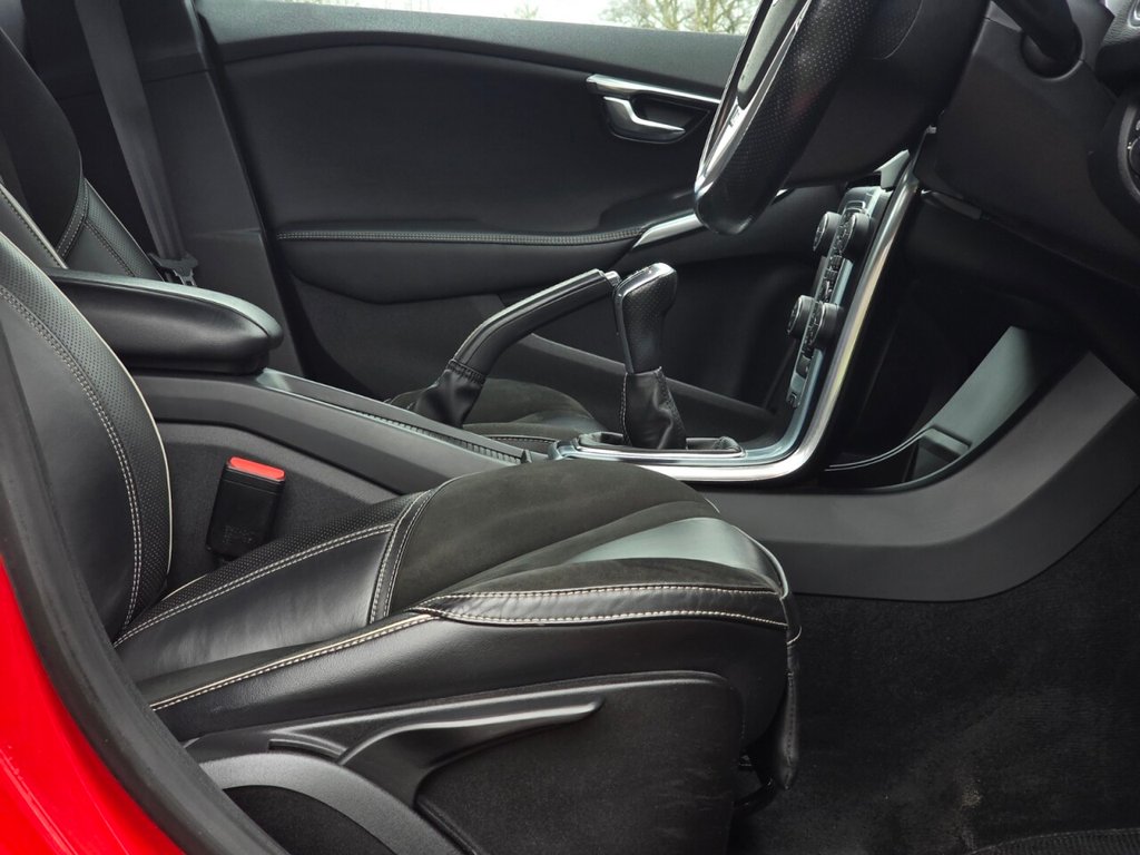 Used Volvo V40 2014 for sale - 77780526: Photo 31