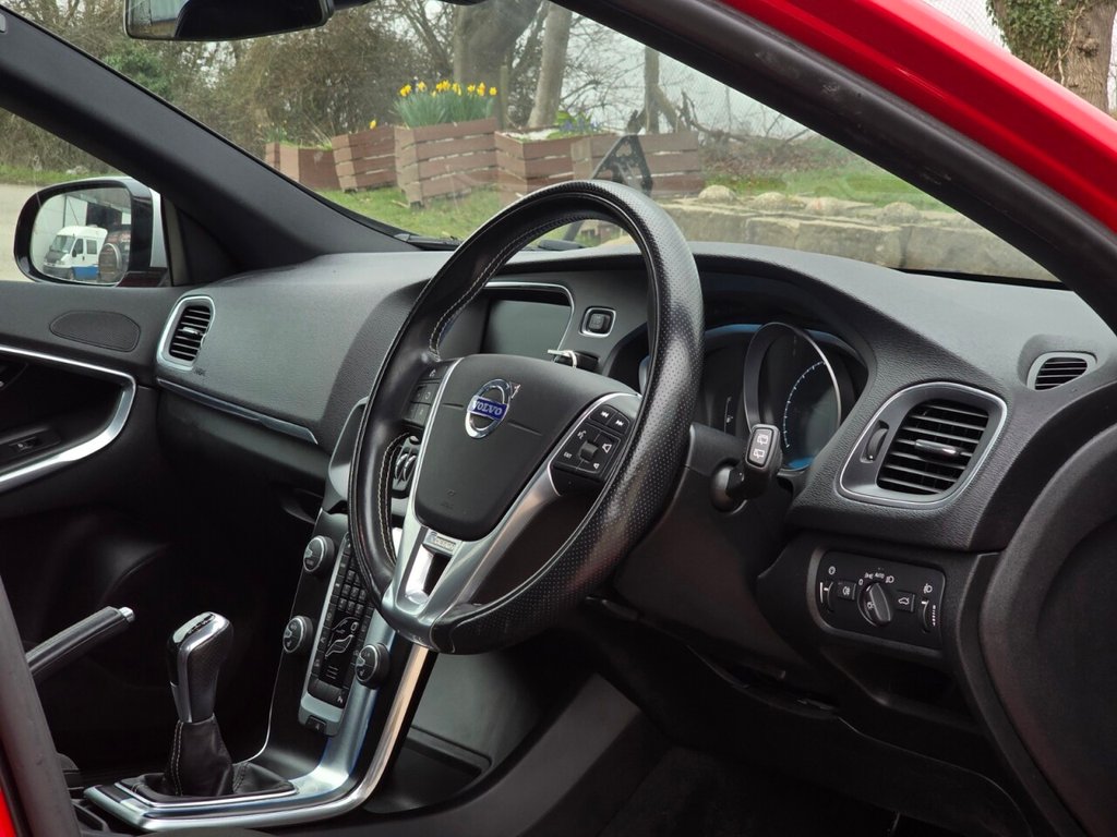 Used Volvo V40 2014 for sale - 77780526: Photo 33