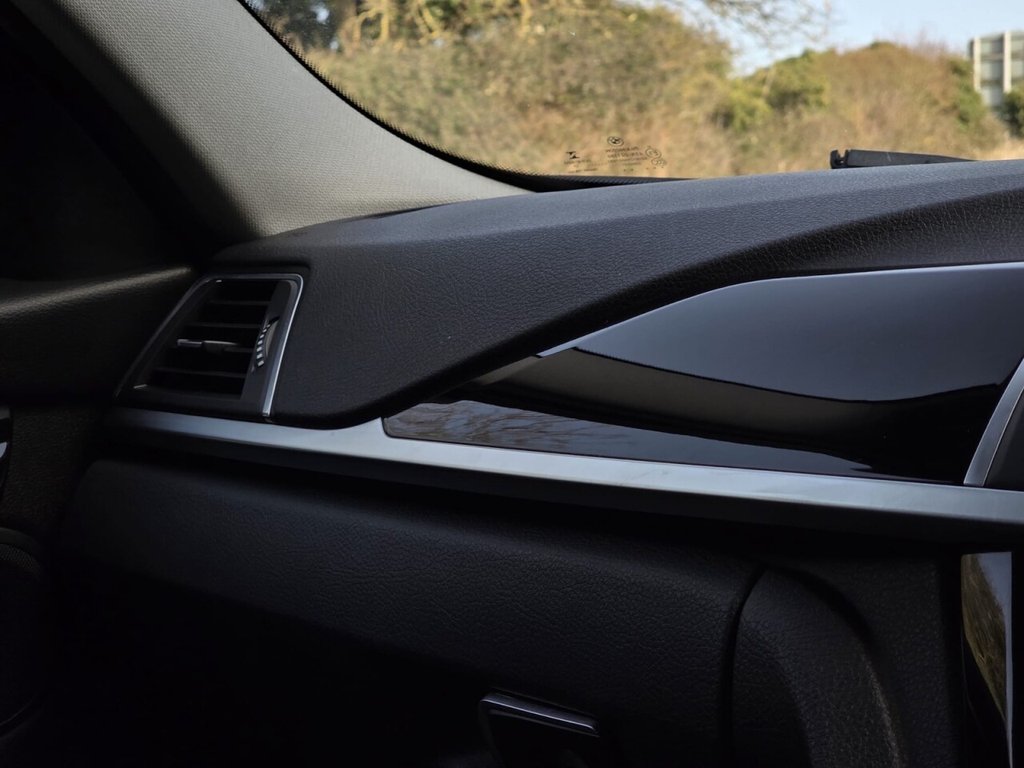 Used BMW 3 Series 2017 for sale - 77765658: Photo 32