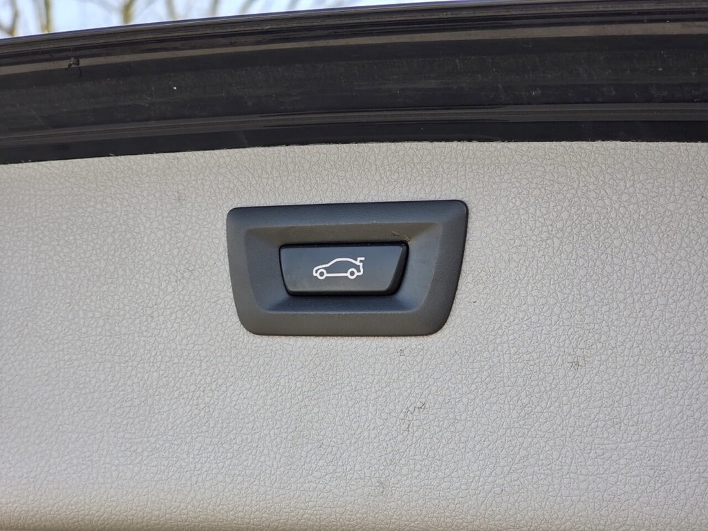 Used BMW 3 Series 2017 for sale - 77765658: Photo 37