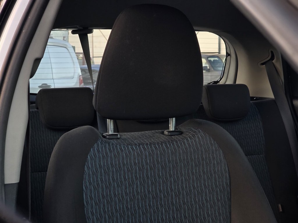 Used Toyota Yaris 2012 for sale - 76820854: Photo 16