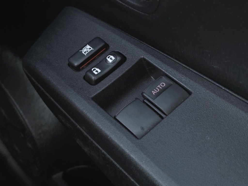 Used Toyota Yaris 2012 for sale - 76820854: Photo 18