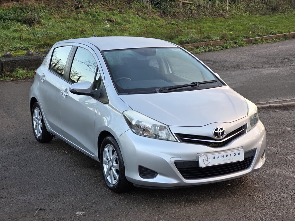 Used Toyota Yaris 2012 for sale - 76820854: Photo 2