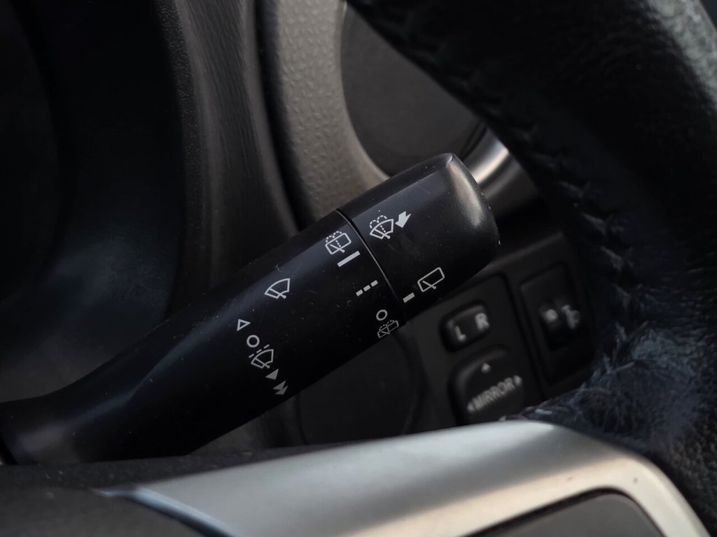 Used Toyota Yaris 2012 for sale - 76820854: Photo 28