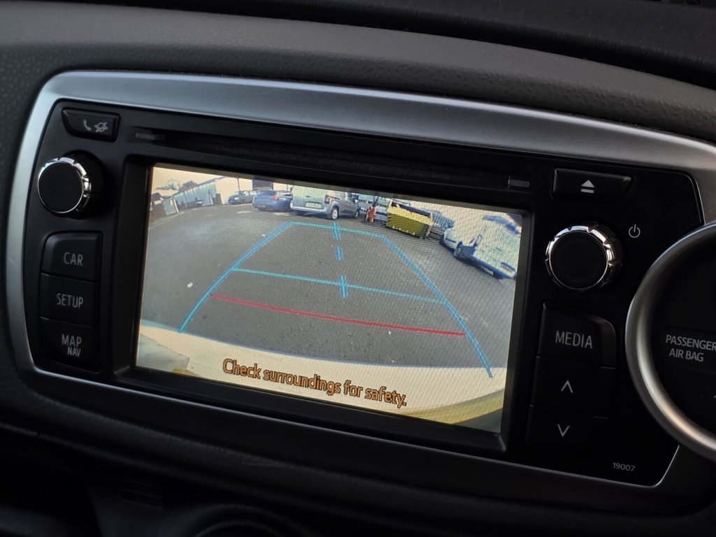 Used Toyota Yaris 2012 for sale - 76820854: Photo 30