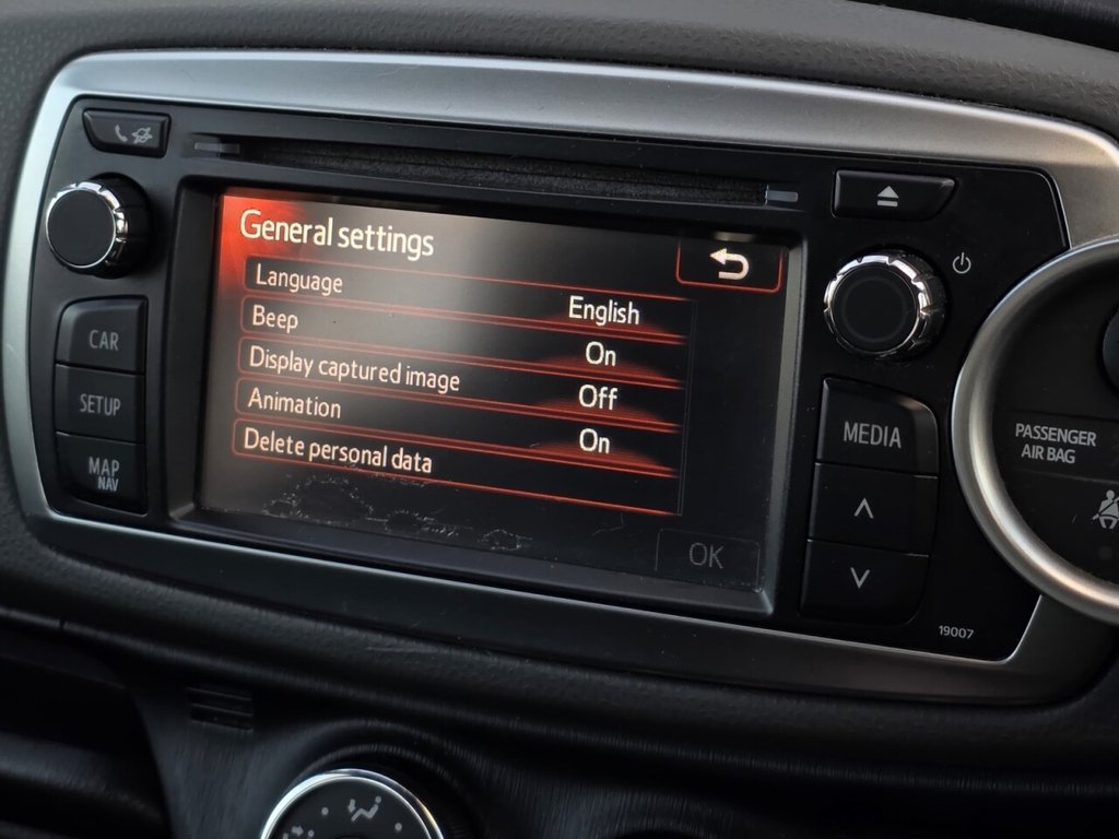 Used Toyota Yaris 2012 for sale - 76820854: Photo 33