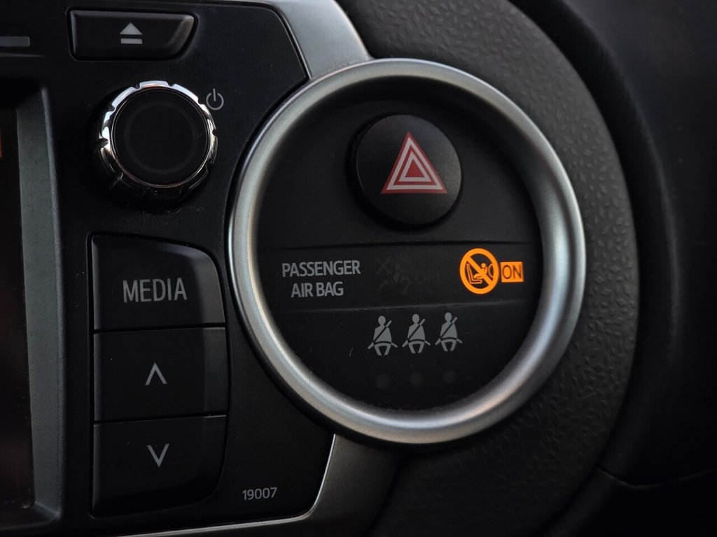 Used Toyota Yaris 2012 for sale - 76820854: Photo 36