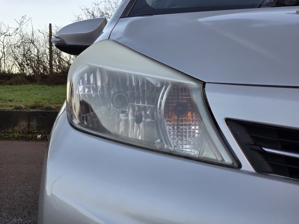 Used Toyota Yaris 2012 for sale - 76820854: Photo 40