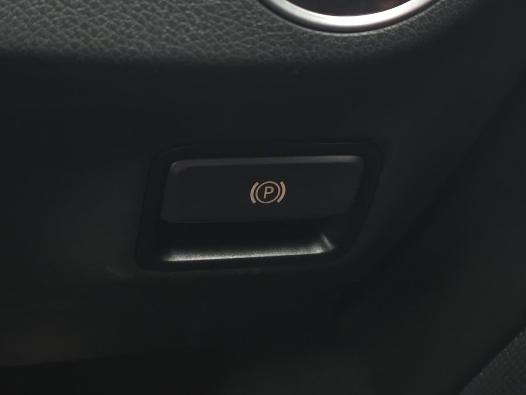 Used Mercedes-Benz GLA 2017 for sale - 76552064: Photo 18