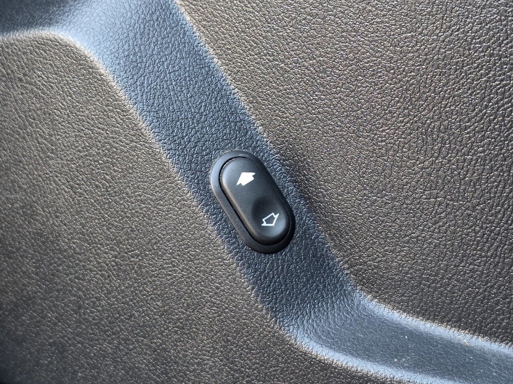 Used Ford S-Max 2012 for sale - 76406495: Photo 17