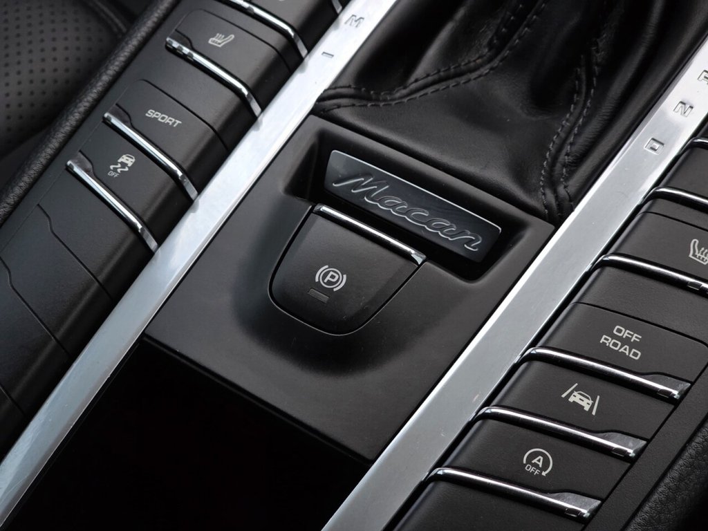 Used Porsche Macan 2018 for sale - 76642250: Photo 21