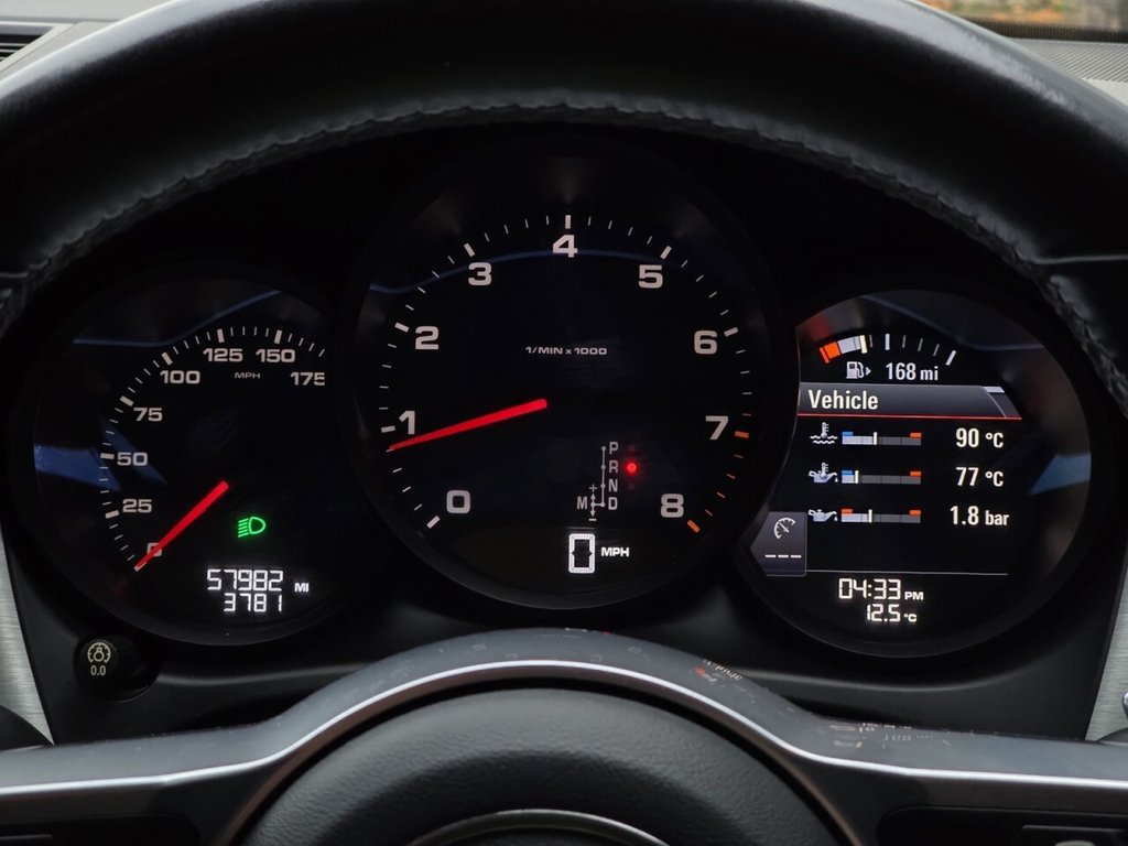 Used Porsche Macan 2018 for sale - 76642250: Photo 26