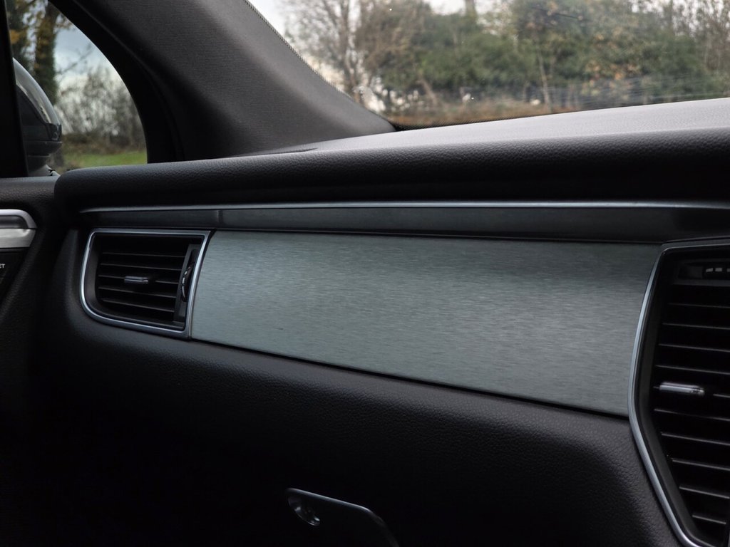 Used Porsche Macan 2018 for sale - 76642250: Photo 29