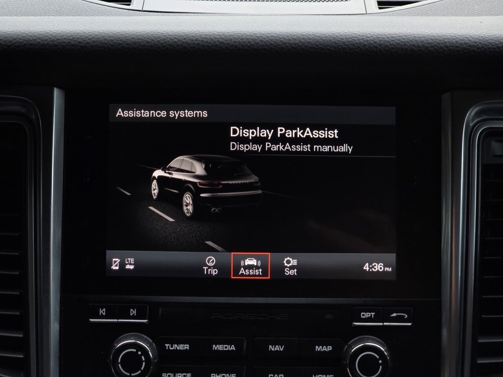 Used Porsche Macan 2018 for sale - 76642250: Photo 32