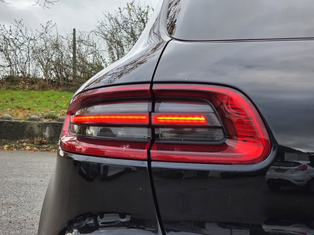 Used Porsche Macan 2018 for sale - 76642250: Photo 45