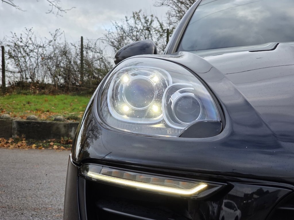 Used Porsche Macan 2018 for sale - 76642250: Photo 48