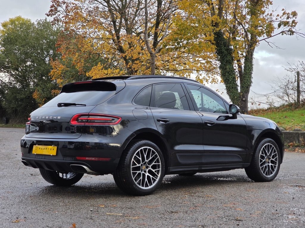 Used Porsche Macan 2018 for sale - 76642250: Photo 9