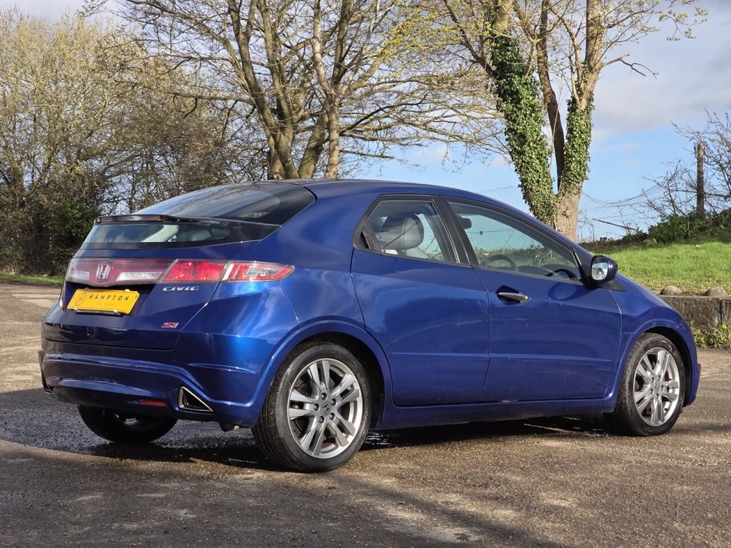 Used Honda Civic 2010 for sale - 78212563: Photo 11