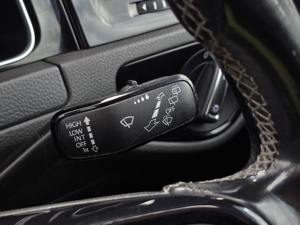 Used Volkswagen Golf 2018 for sale - 76216908: Photo 27