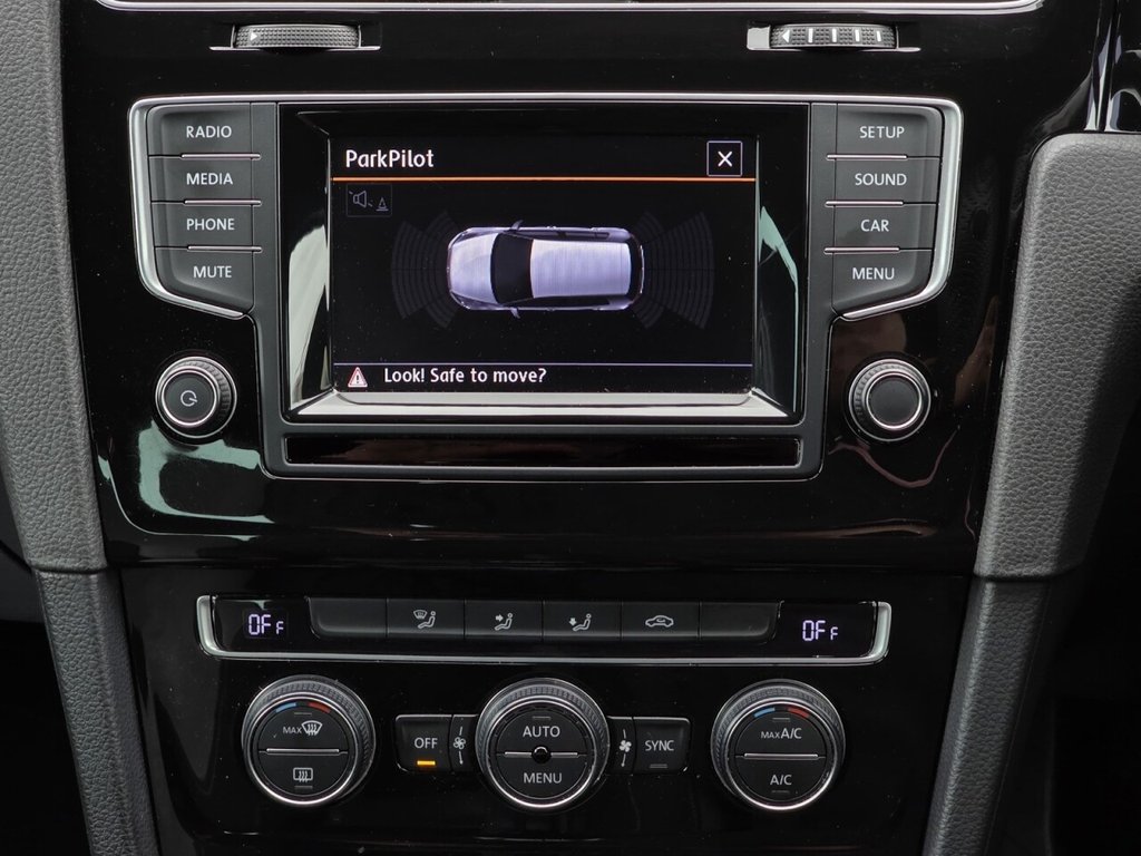 Used Volkswagen Golf 2015 for sale - 76617247: Photo 20