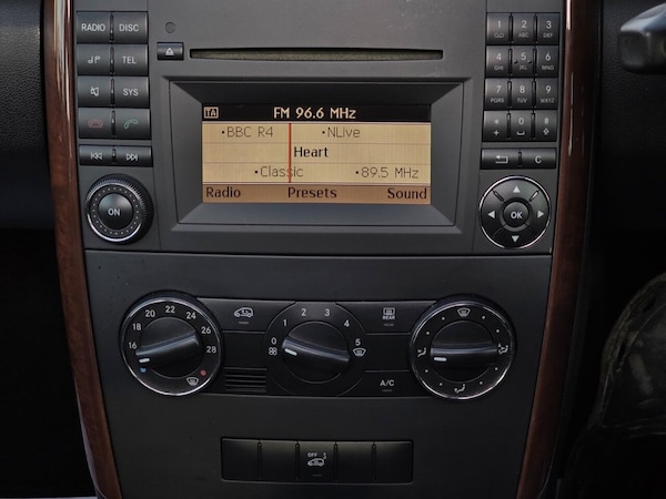Used Mercedes-Benz A-Class 2010 for sale - 76139882: Photo 19
