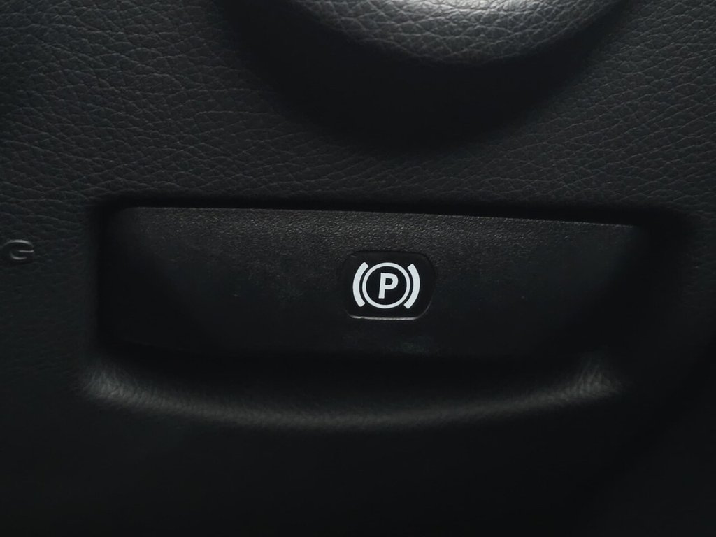 Used Mercedes-Benz E Class 2013 for sale - 76552078: Photo 20