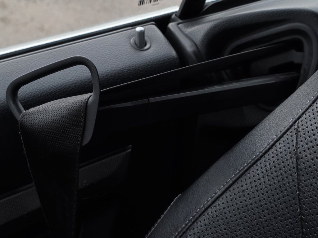 Used Mercedes-Benz E Class 2013 for sale - 76552078: Photo 22