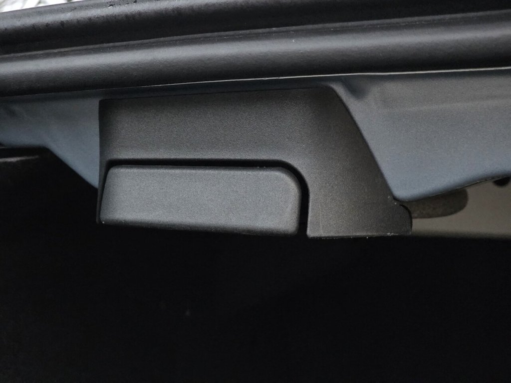 Used Mercedes-Benz E Class 2013 for sale - 76552078: Photo 41