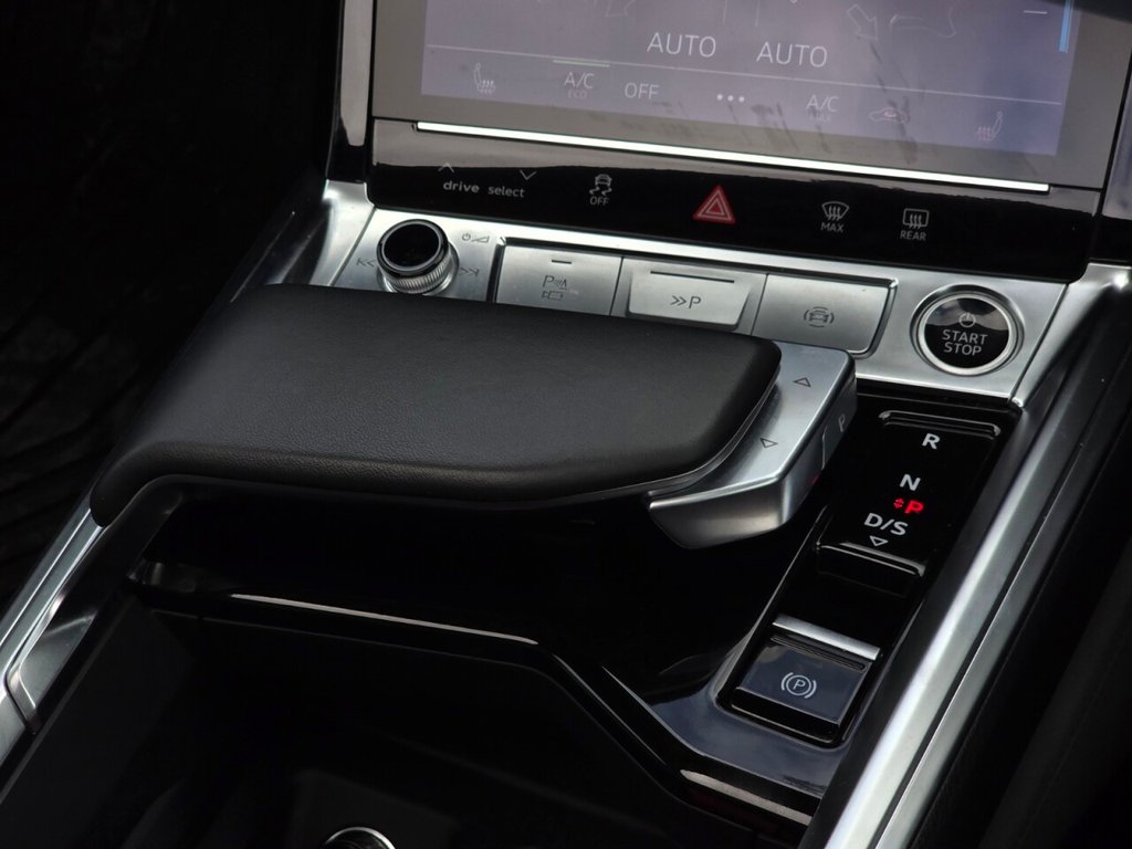 Used Audi Q8 2023 for sale - 78096717: Photo 32