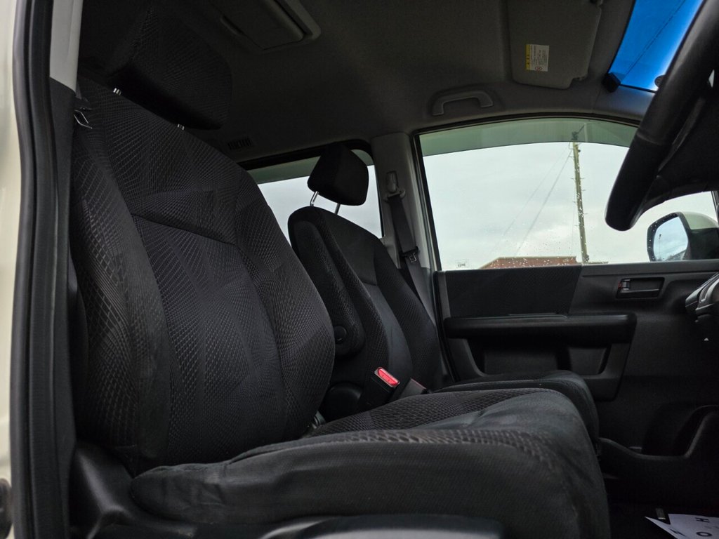 Used Honda Stepwagon 2023 for sale - 77636657: Photo 11