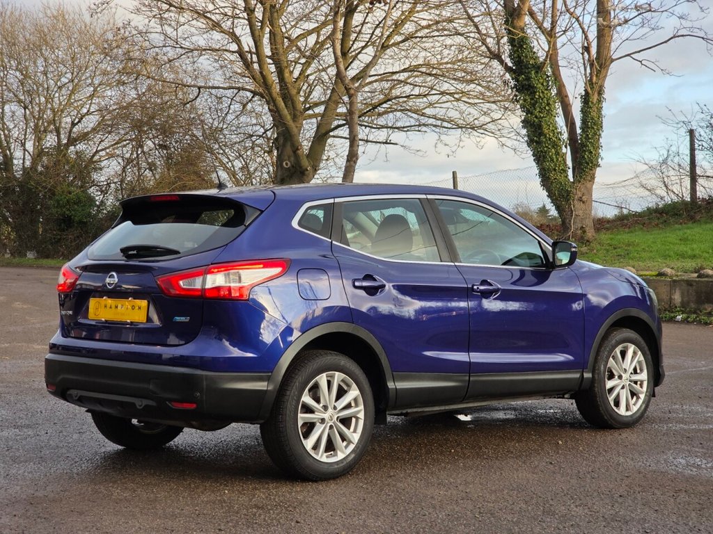 Used Nissan Qashqai 2015 for sale - 77133212: Photo 10