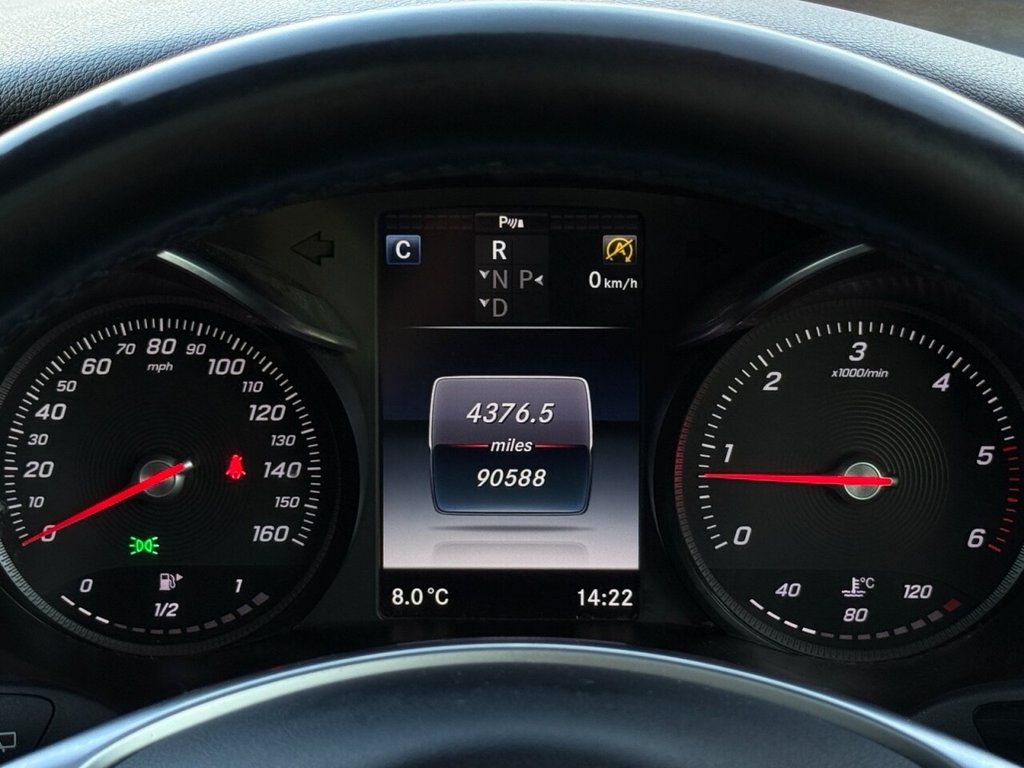 Used Mercedes-Benz GLC 2016 for sale - 76942873: Photo 31