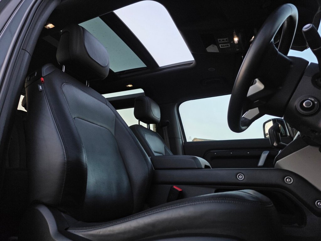 Used Land Rover Defender 90 2023 for sale - 77706151: Photo 11