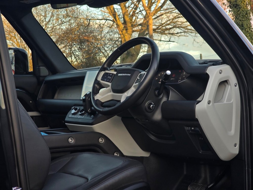 Used Land Rover Defender 90 2023 for sale - 77706151: Photo 22