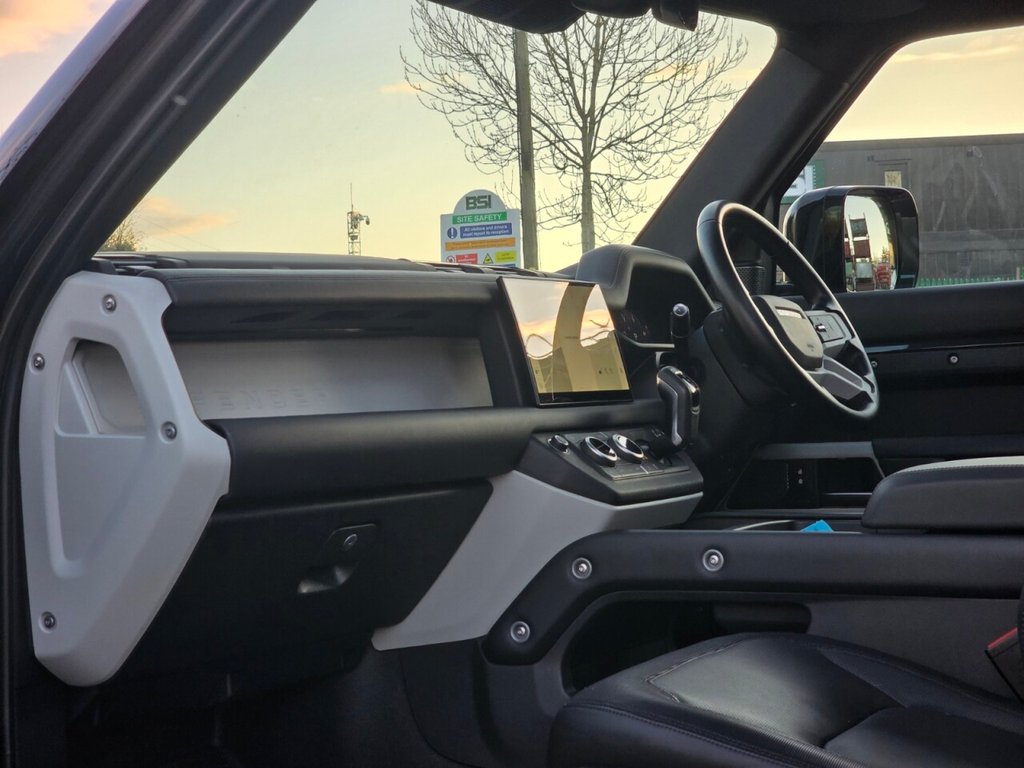 Used Land Rover Defender 90 2023 for sale - 77706151: Photo 23