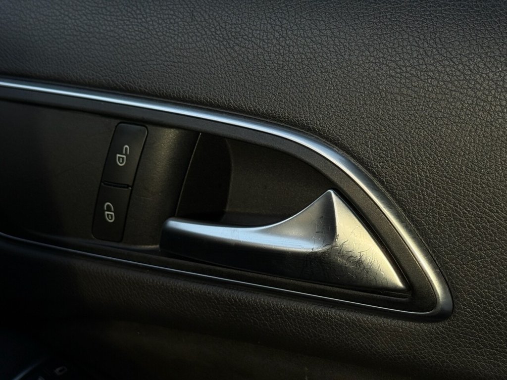 Used Mercedes-Benz GLA 2014 for sale - 76934521: Photo 35