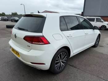 Used Volkswagen Golf 2017 for sale - 75157559: Photo