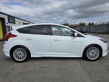 Used Ford Focus 2014 for sale - 75612762: Photo