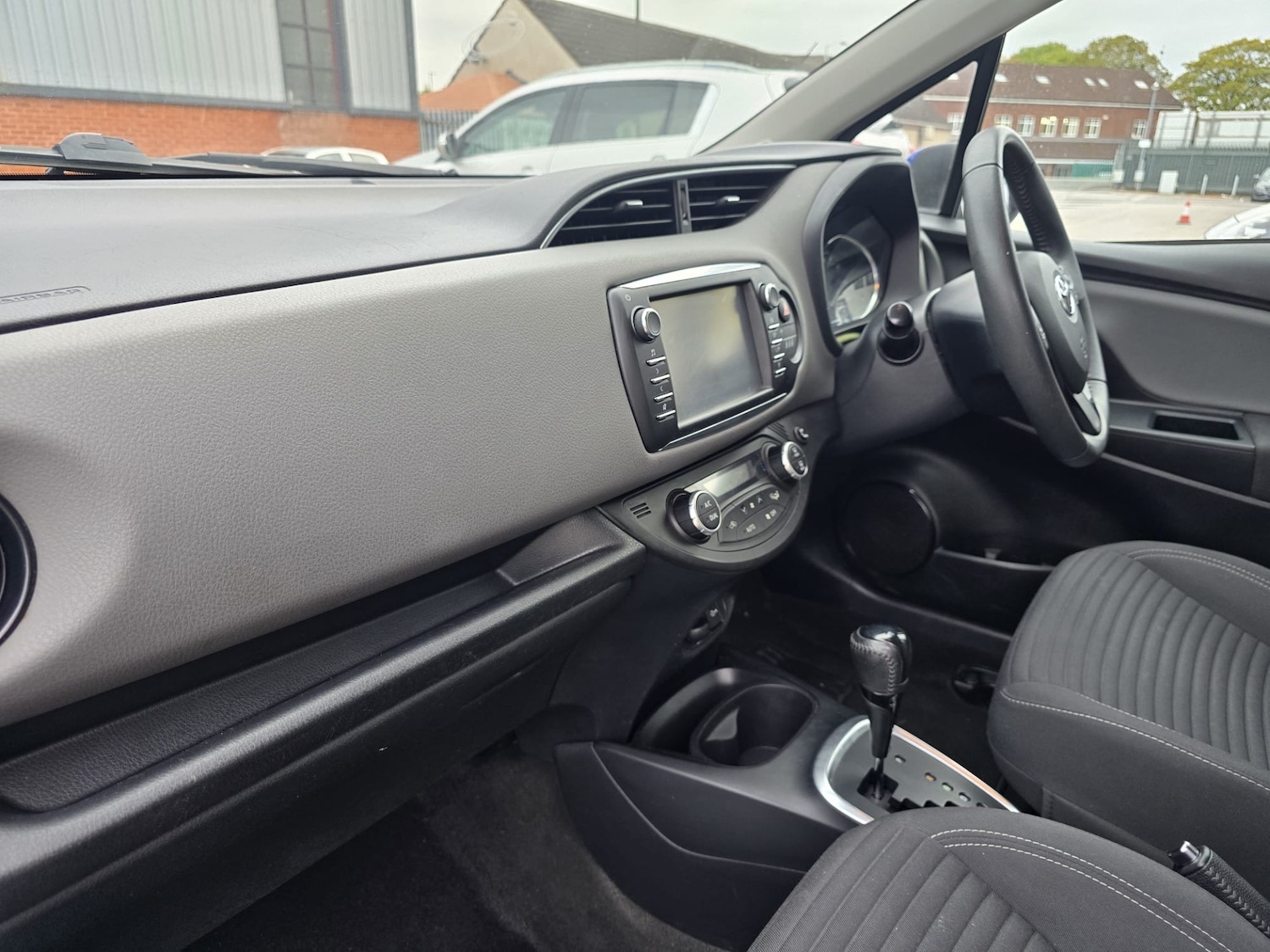 Used Toyota Yaris 2018 for sale - 76197245: Photo 20