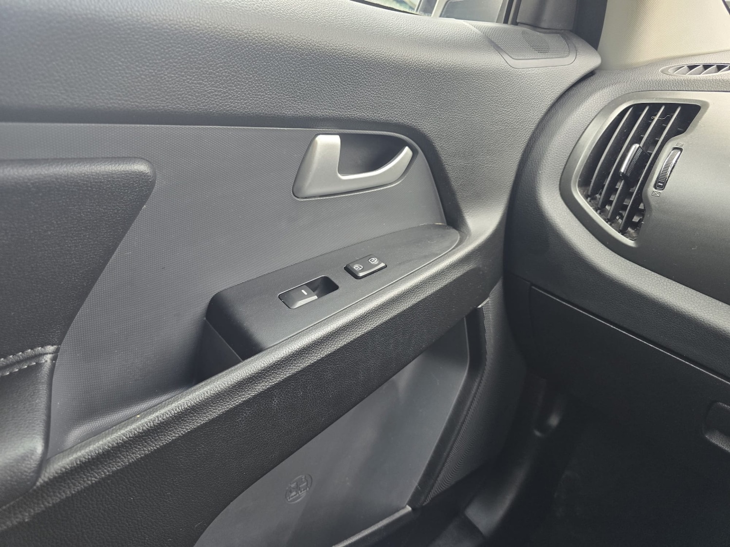 Used Kia Sportage 2012 for sale - 76221649: Photo 15