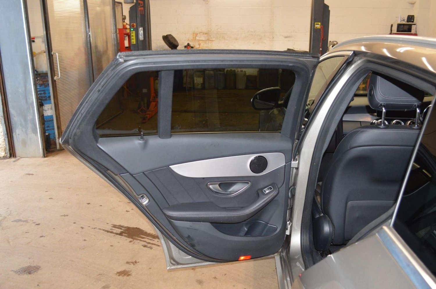 Used Mercedes-Benz C Class 2019 for sale - 76793614: Photo 32