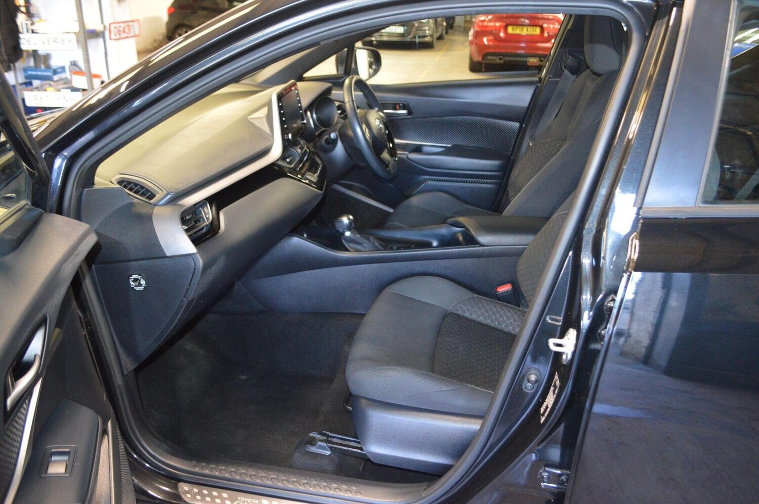 Used Toyota C-HR 2021 for sale - 77953936: Photo 12