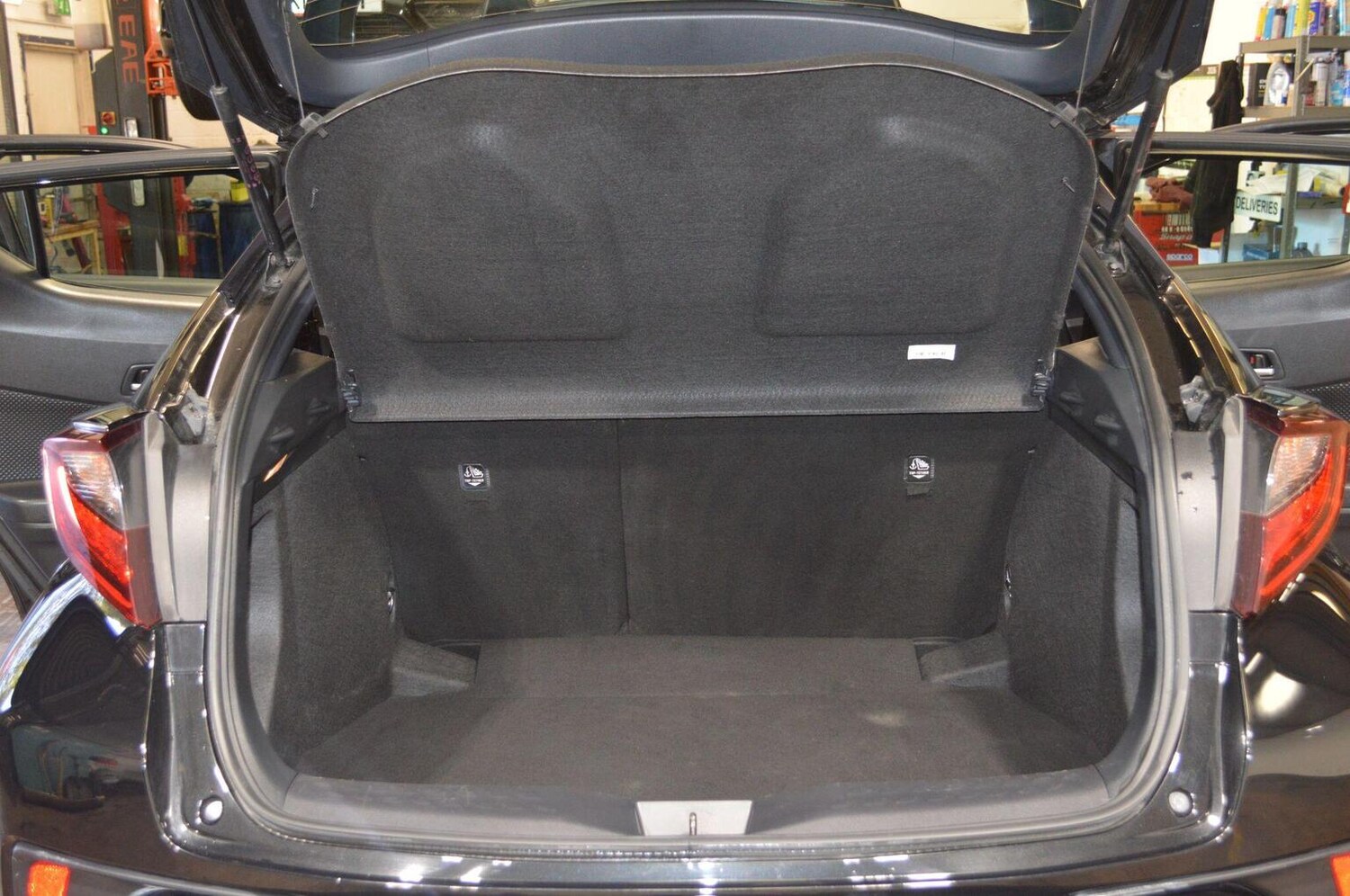 Used Toyota C-HR 2021 for sale - 77953936: Photo 25