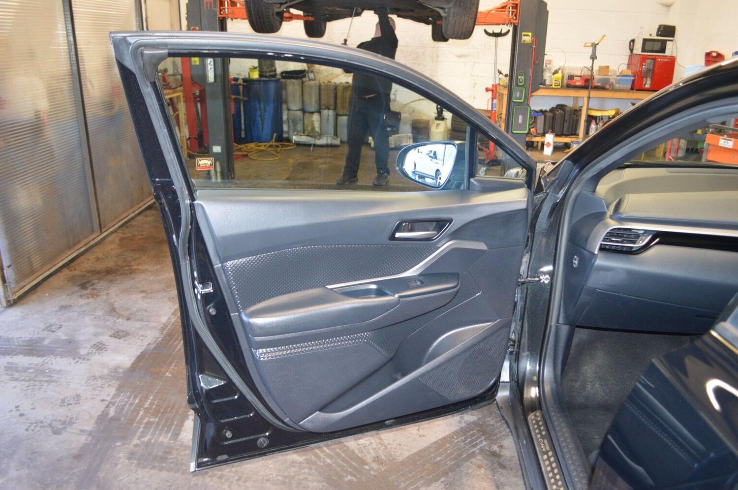 Used Toyota C-HR 2021 for sale - 77953936: Photo 31