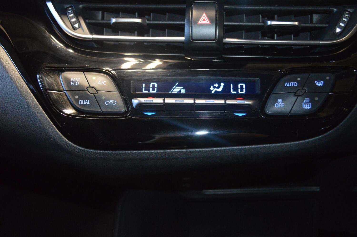 Used Toyota C-HR 2021 for sale - 77953936: Photo 51