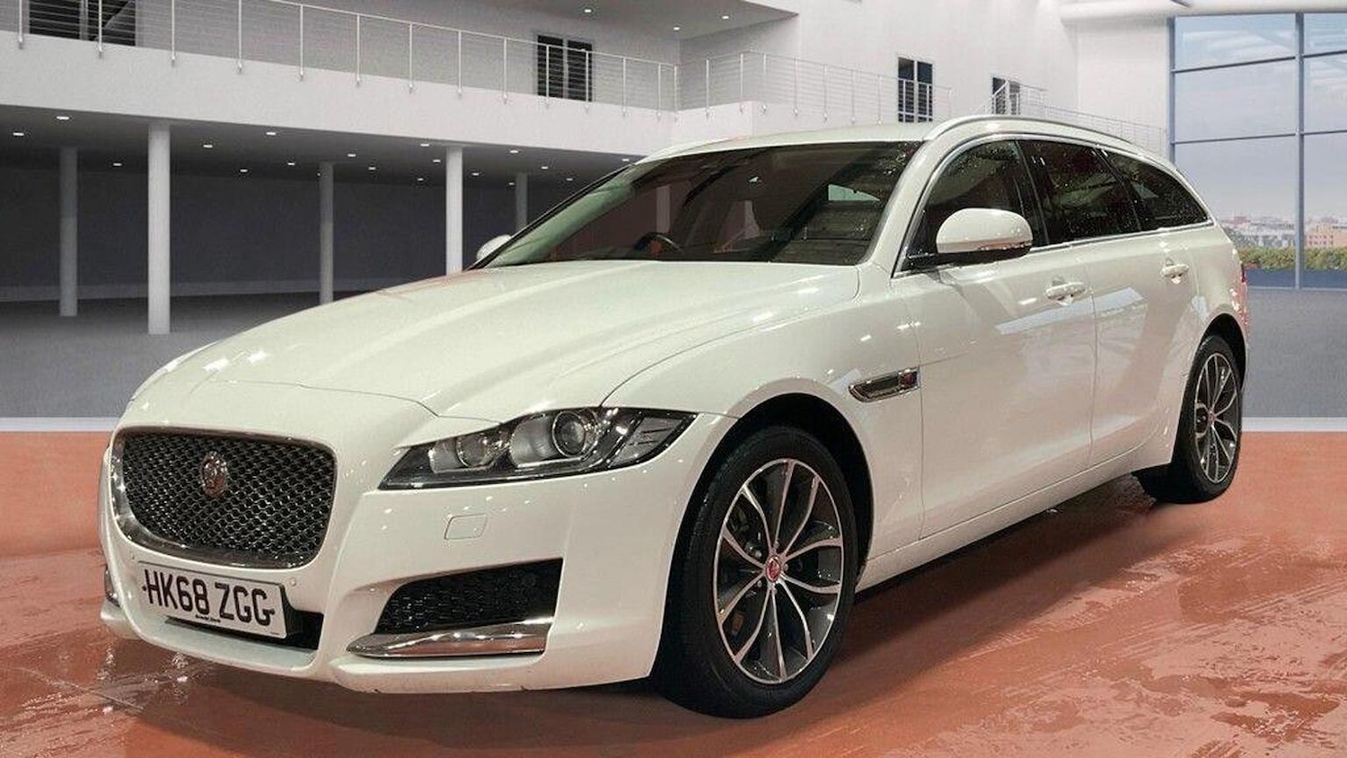 Used Jaguar XF 2019 for sale - 76924448: Photo 2