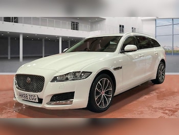 Used Jaguar XF 2019 for sale - 76924448: Photo