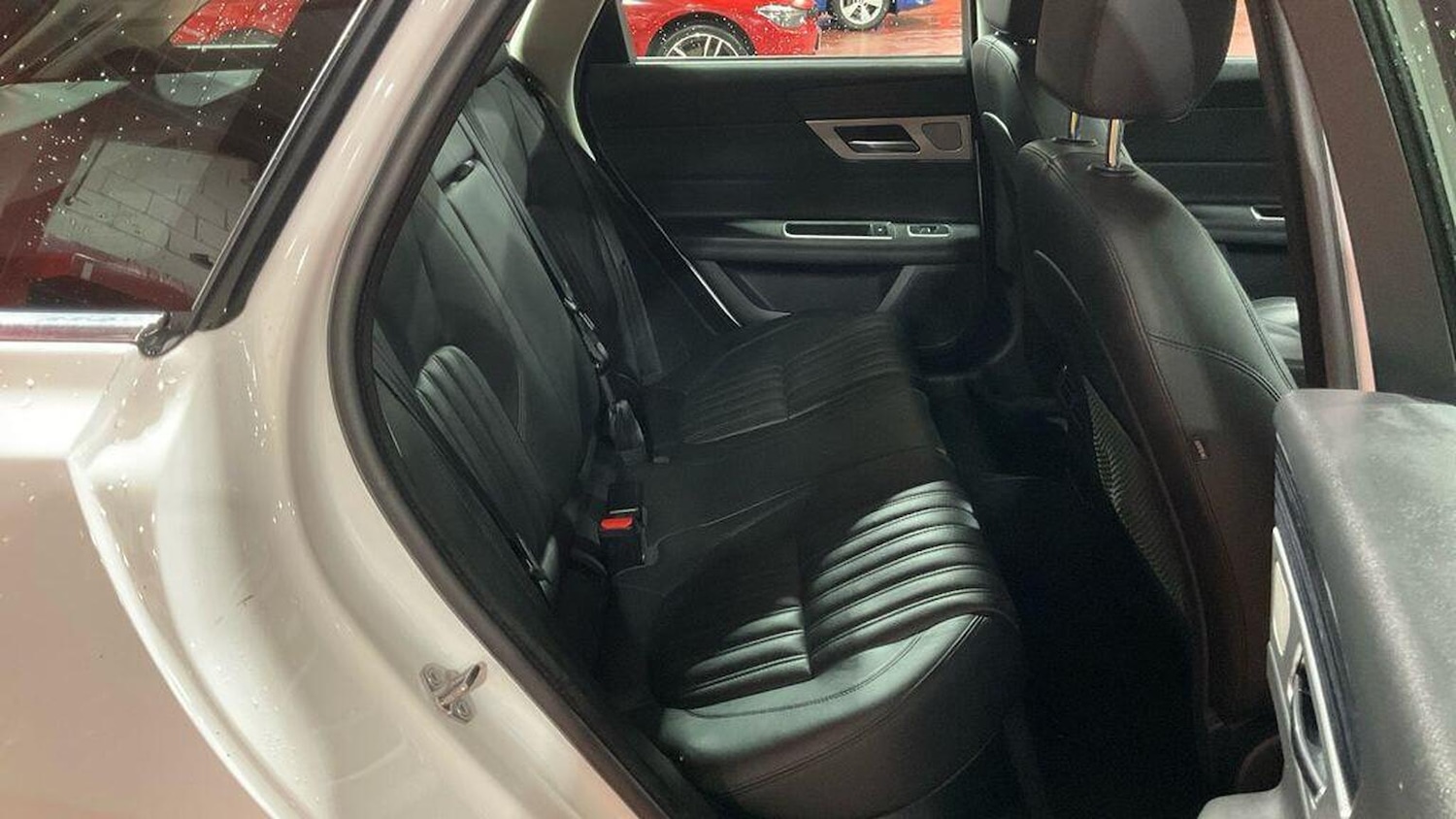 Used Jaguar XF 2019 for sale - 76924448: Photo 8